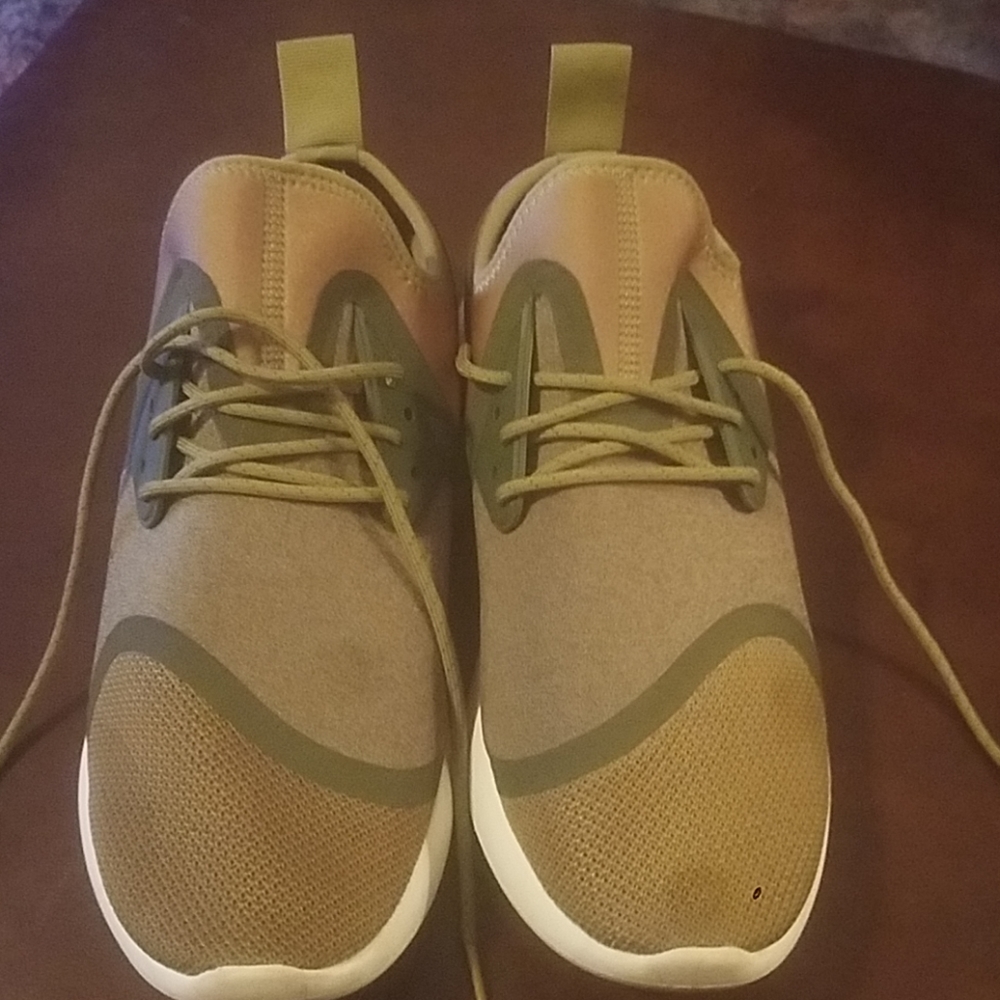 Men's size 11 Nike's